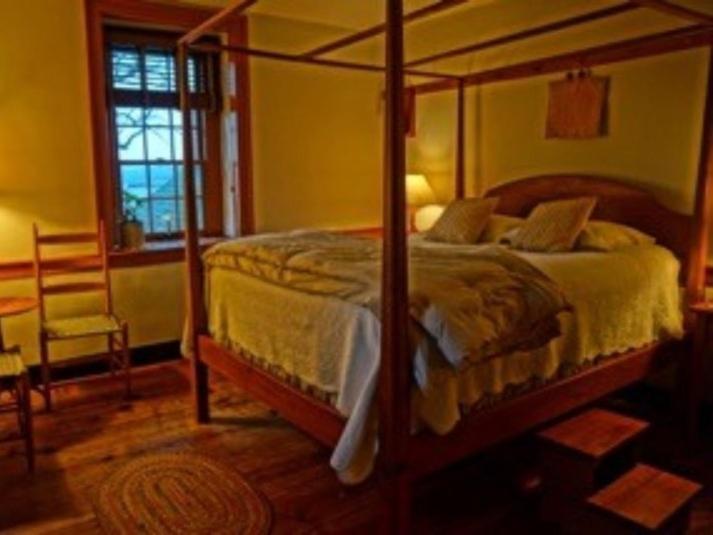 Brownstone Colonial Inn 레인홀즈 객실 사진