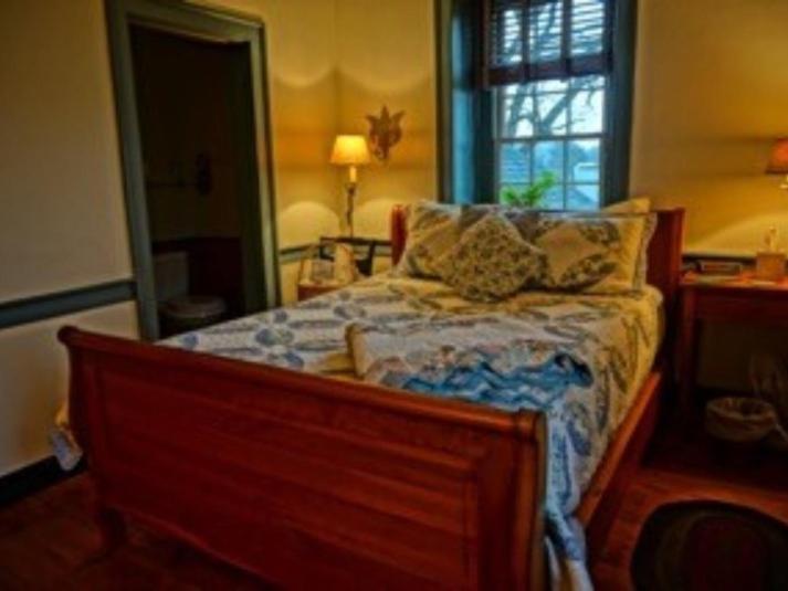 Brownstone Colonial Inn 레인홀즈 객실 사진