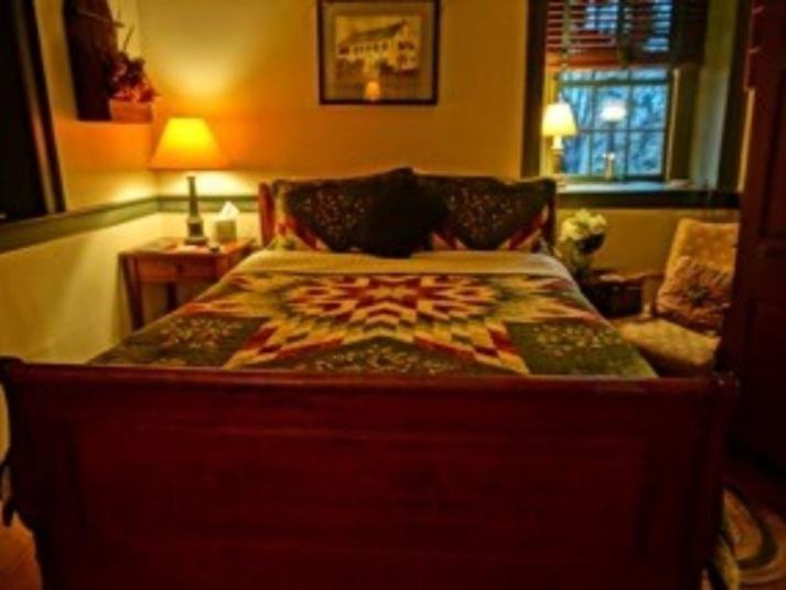 Brownstone Colonial Inn 레인홀즈 객실 사진