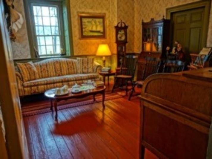Brownstone Colonial Inn 레인홀즈 외부 사진
