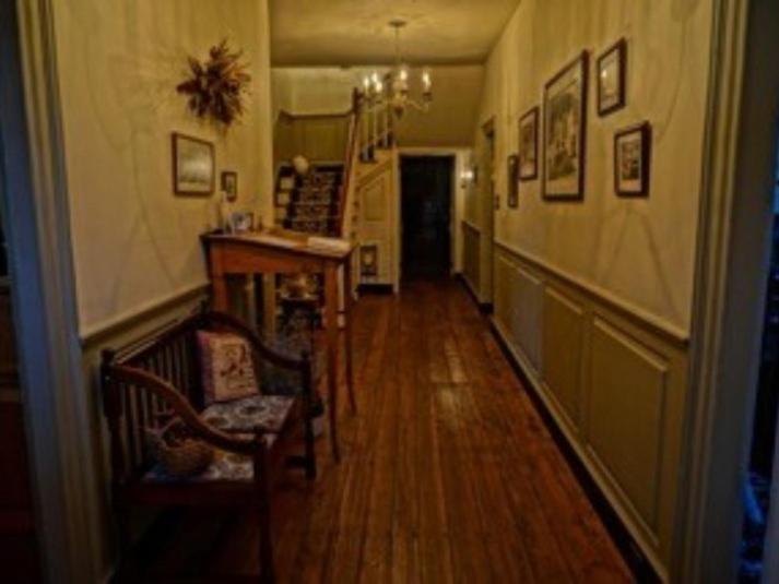 Brownstone Colonial Inn 레인홀즈 외부 사진