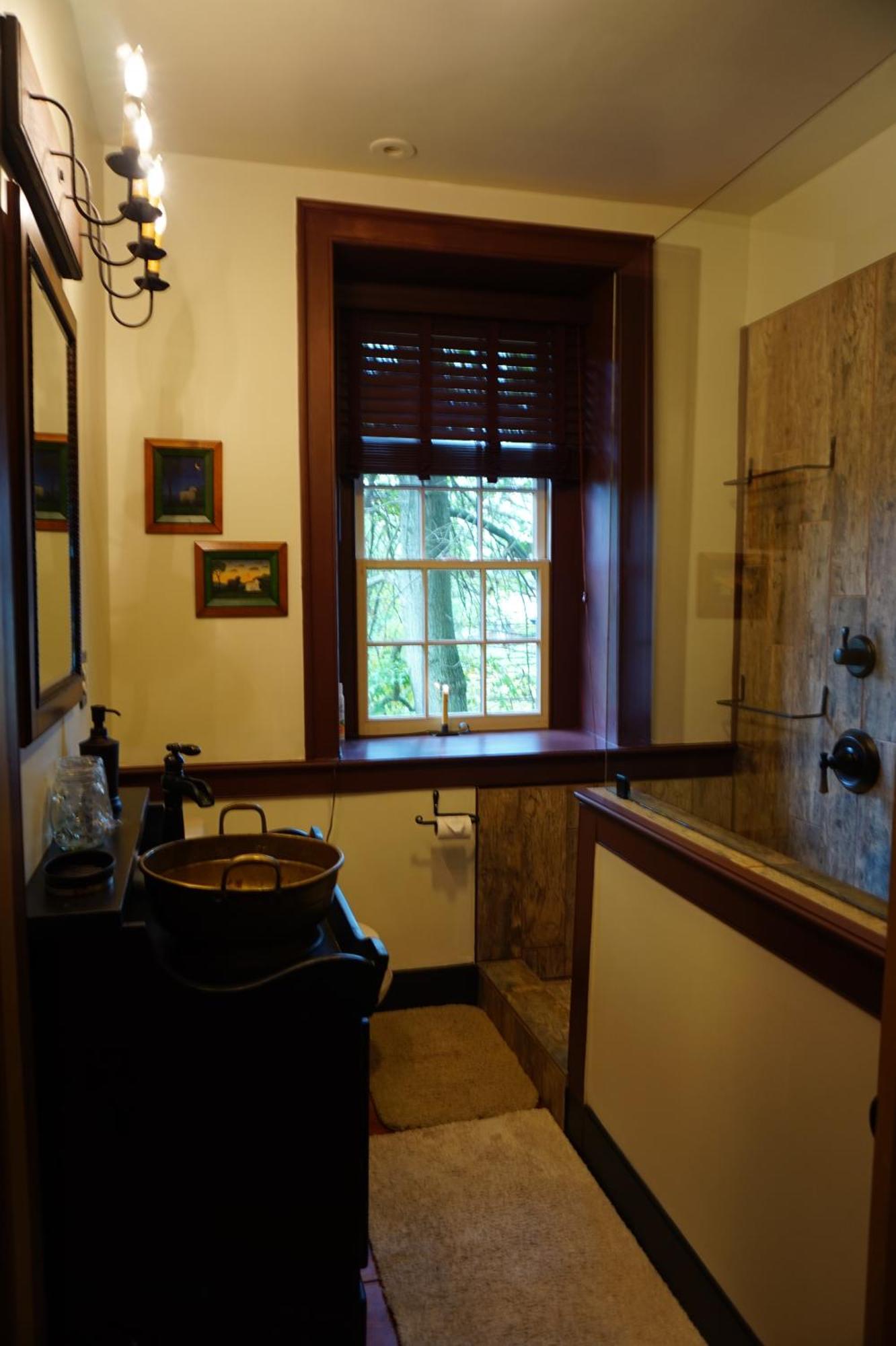 Brownstone Colonial Inn 레인홀즈 객실 사진