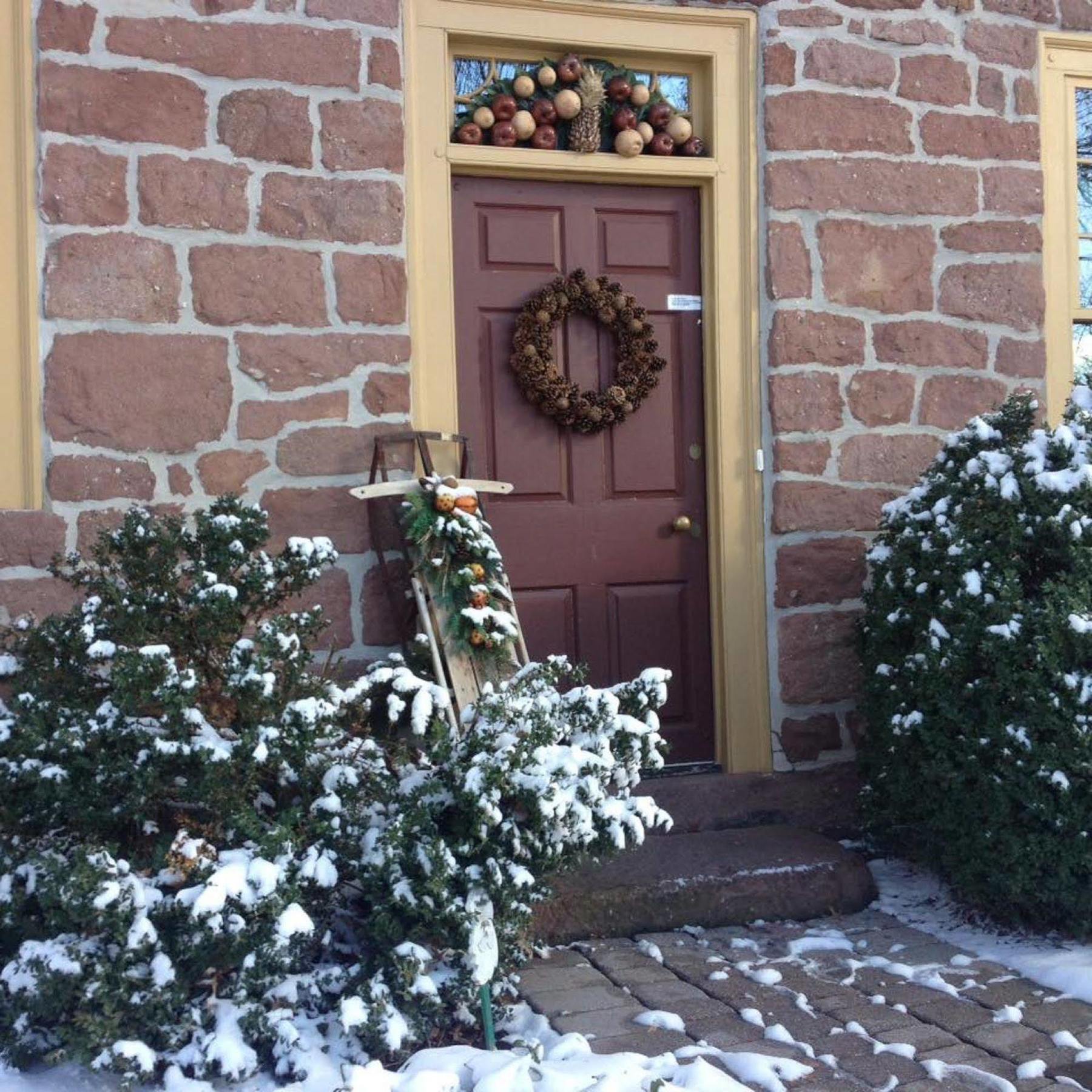 Brownstone Colonial Inn 레인홀즈 외부 사진